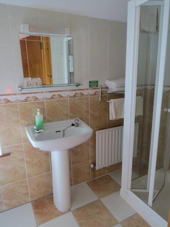 Grey Gables B&B Ennis Bagian luar foto
