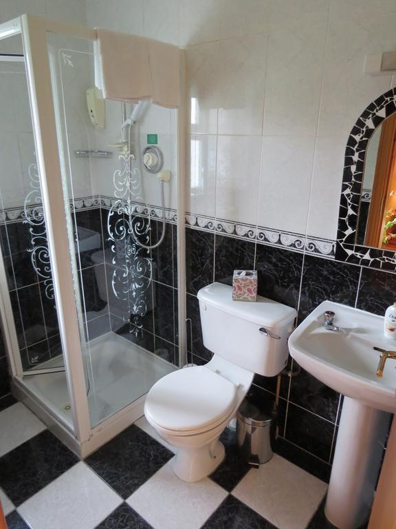Grey Gables B&B Ennis Bagian luar foto
