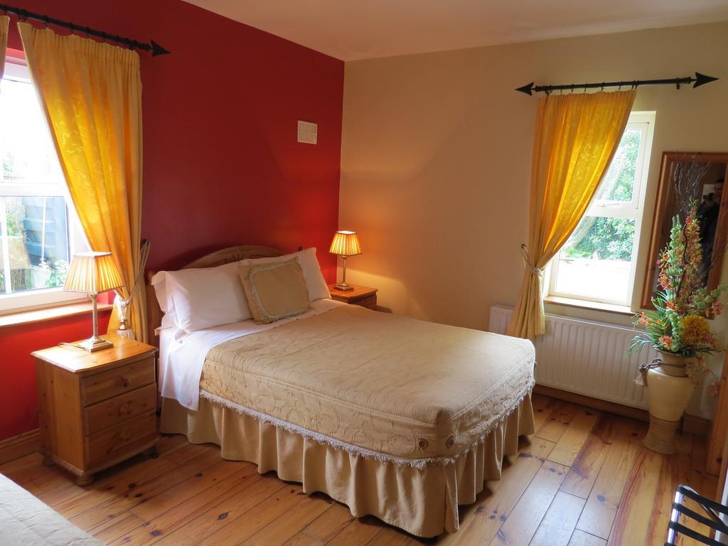 Grey Gables B&B Ennis Bagian luar foto