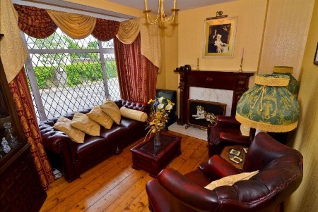 Grey Gables B&B Ennis Bagian luar foto