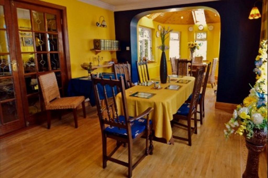 Grey Gables B&B Ennis Bagian luar foto